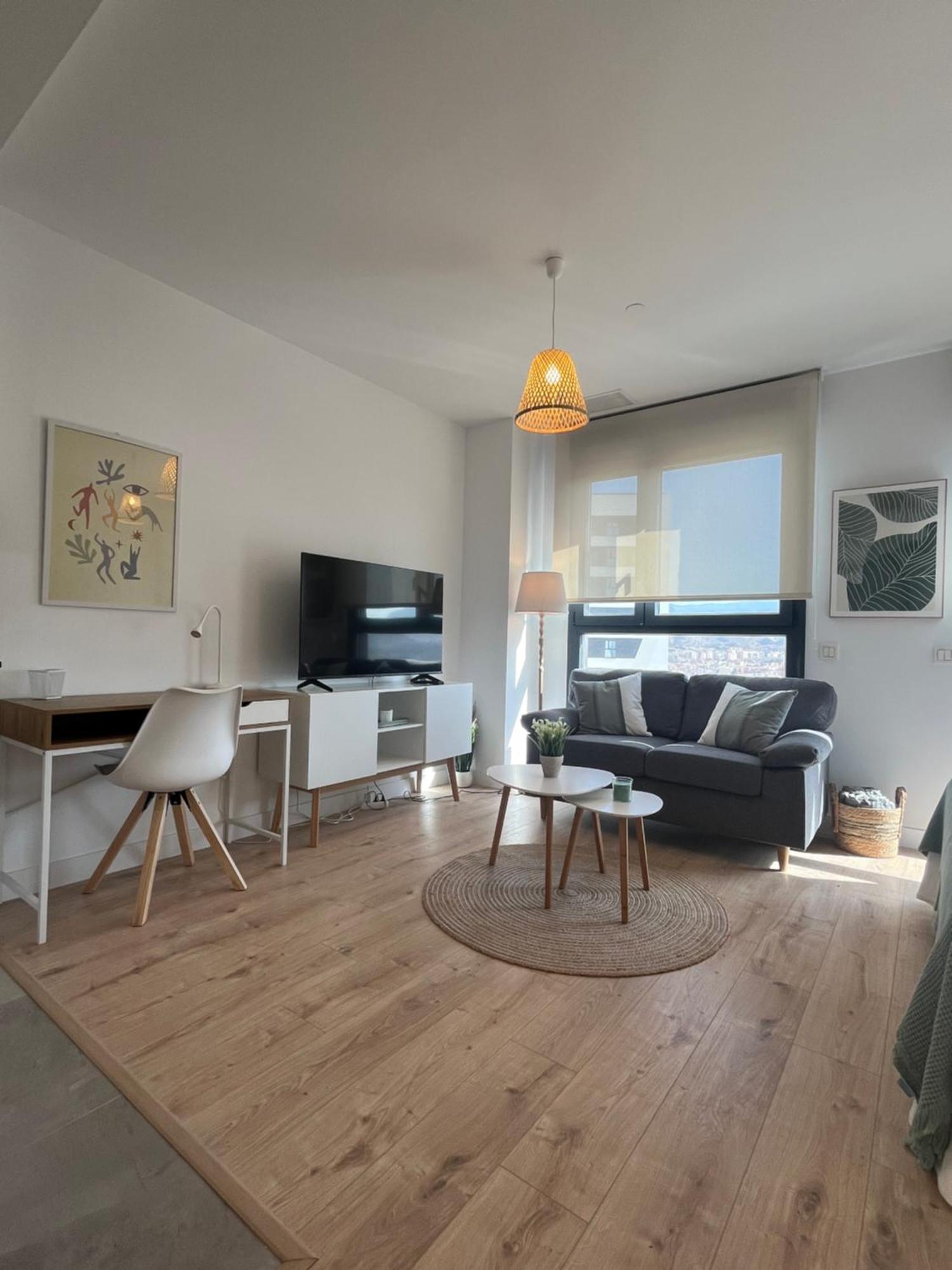 Estudio Con Vistas En Martiricos By Rent Me Appartement Málaga